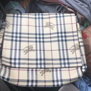 Burberry bag (1 hours sale) ❤️❤️❤️❤️